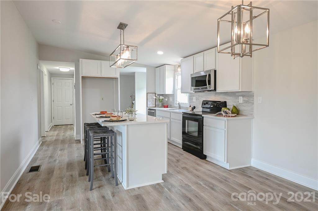 408 Cottonwood Circle - Photo 1
