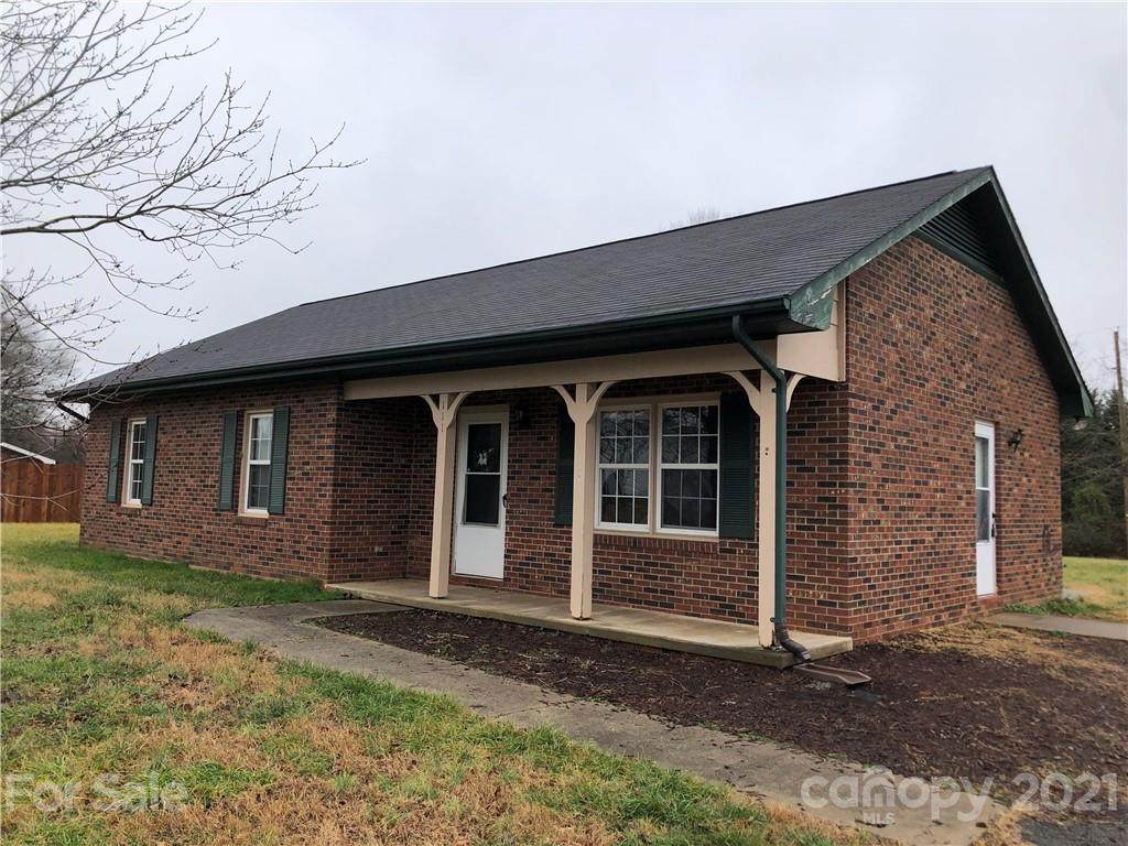 111 Macy Lane - Photo 1