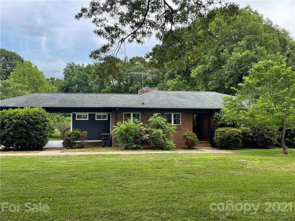 2736 Broad Street - Photo 1