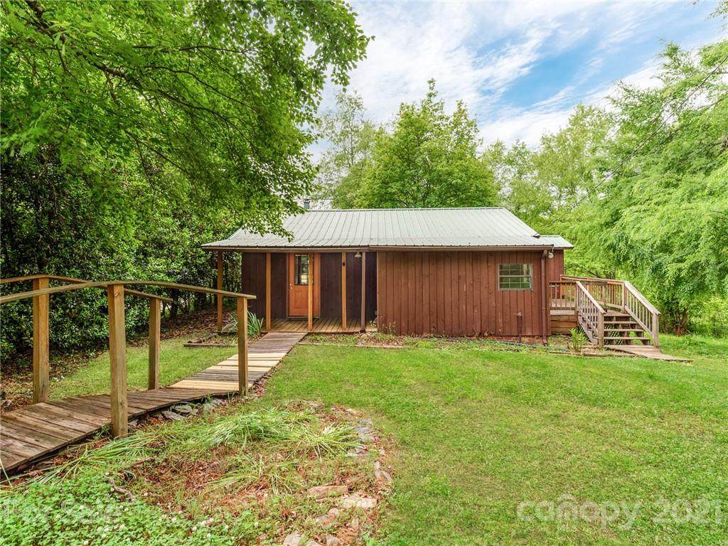 1021 Pine Circle Drive - Photo 1