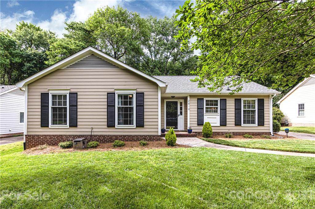 2419 Turnberry Lane - Photo 1