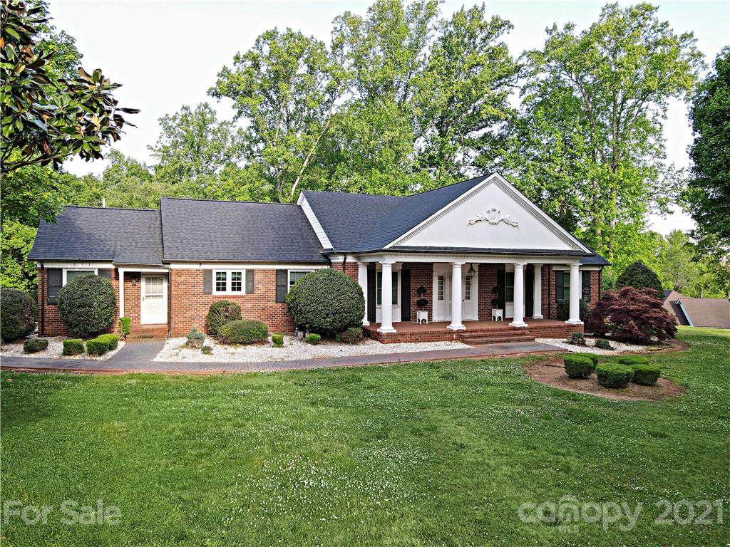 1574 Jarrett Farm Road - Photo 1