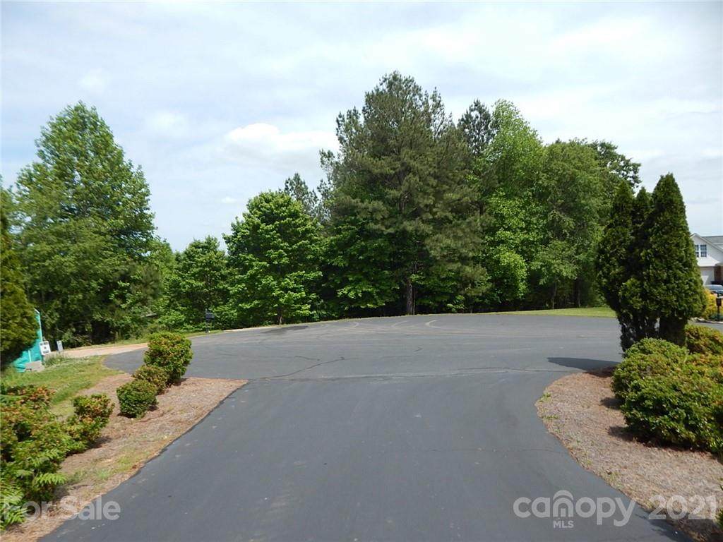 183 Greens Road - Photo 1