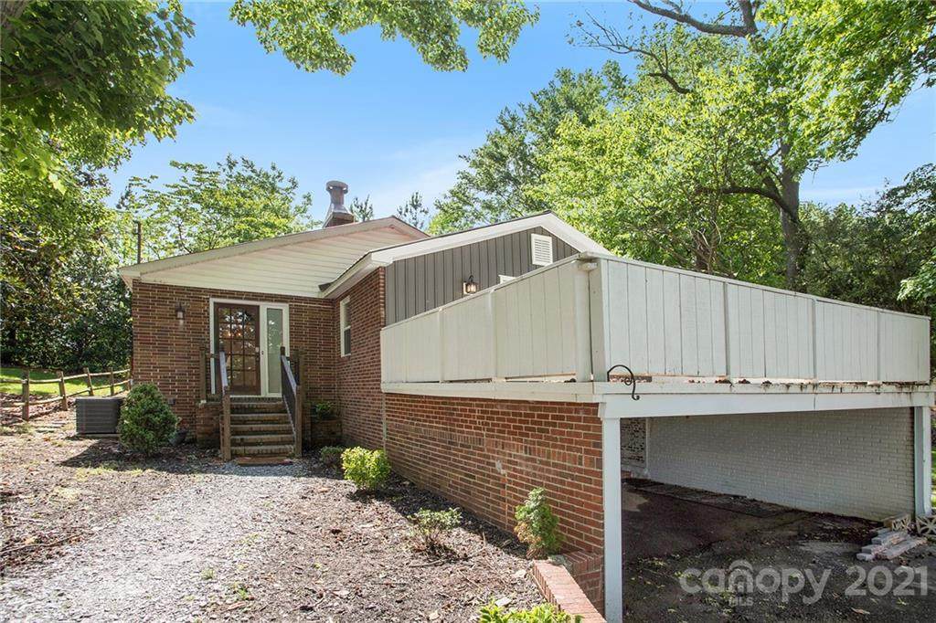 107 Alberta Avenue - Photo 1