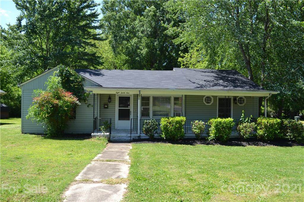 839 Maple Avenue - Photo 1