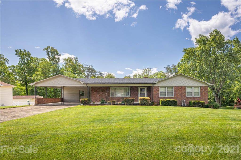 165 Oakdale Drive - Photo 1