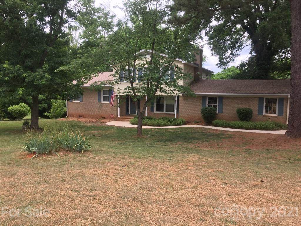 2221 Shamrock Court - Photo 1