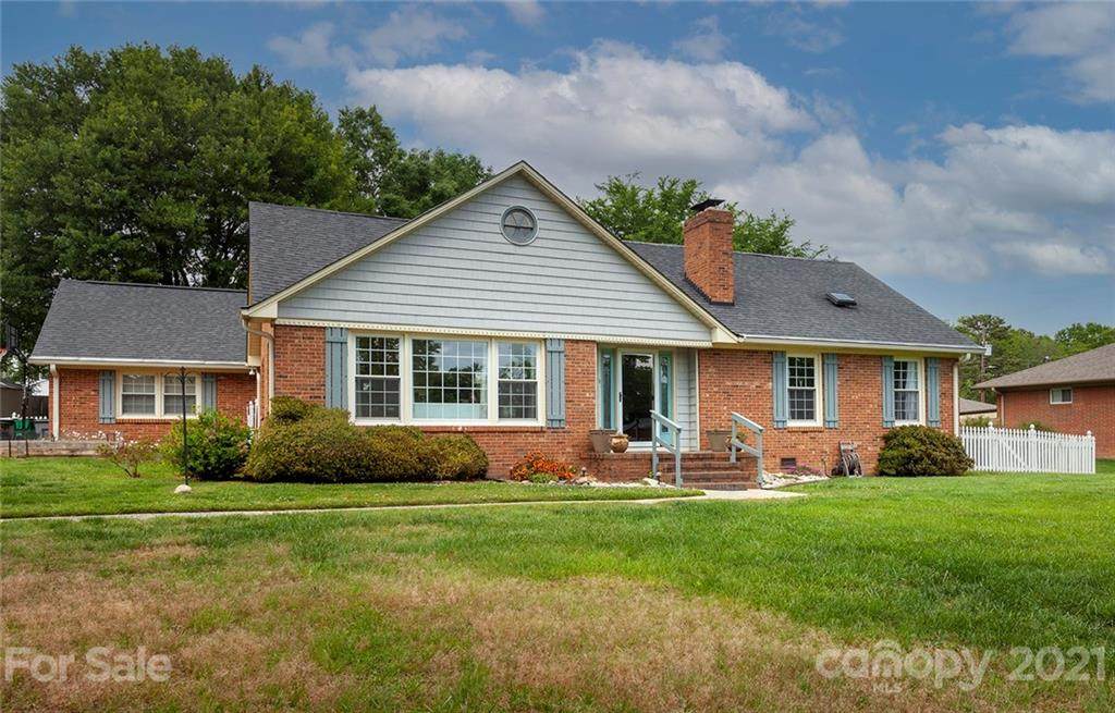 2000 Laporte Drive - Photo 1