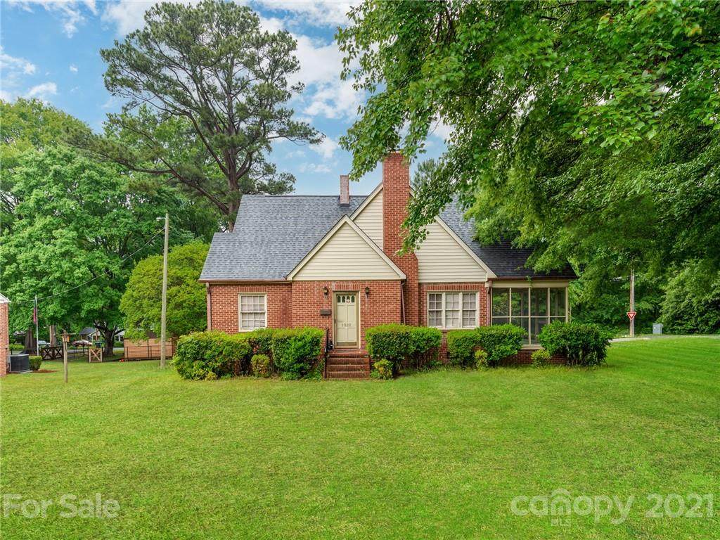 1022 Temple Court - Photo 1