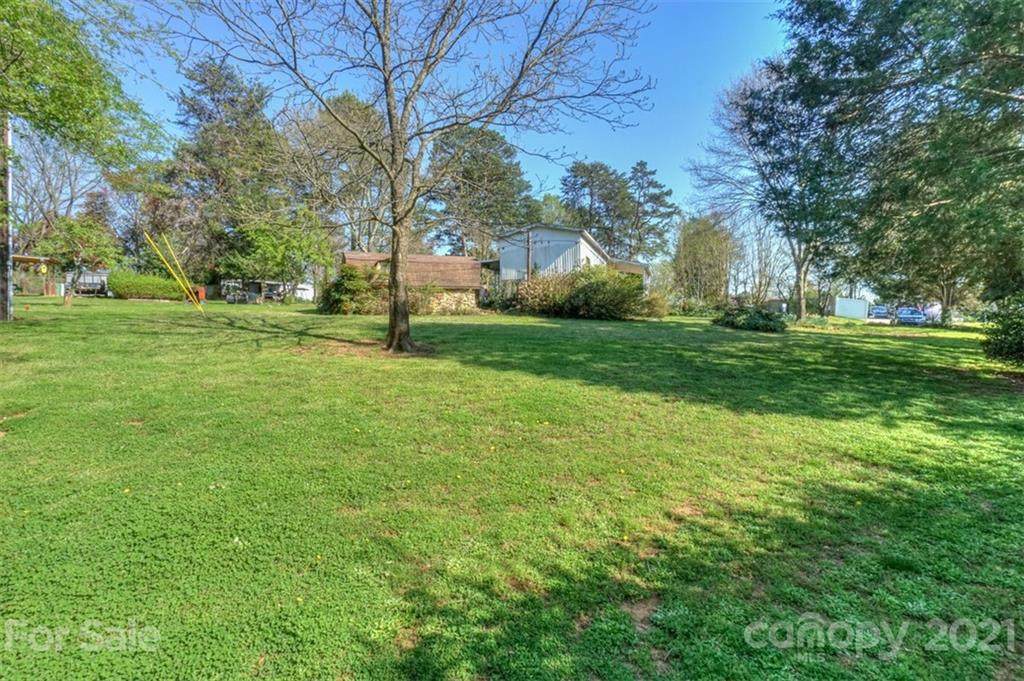 121 Ensign Place - Photo 1