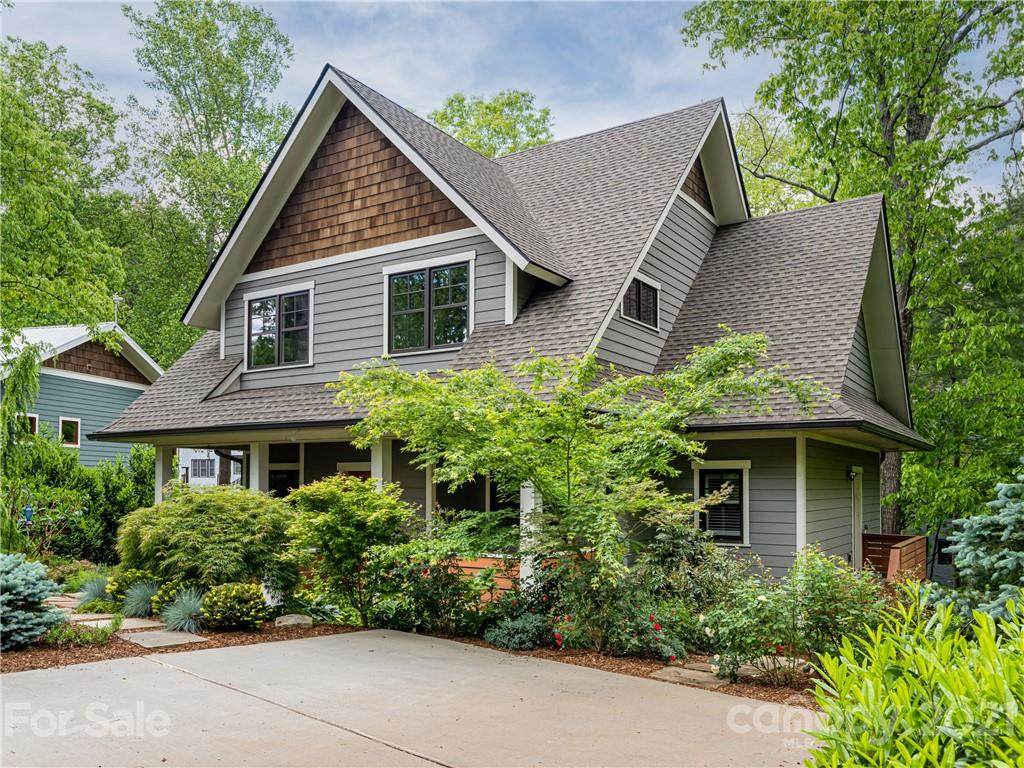 32 Plymouth Circle - Photo 1