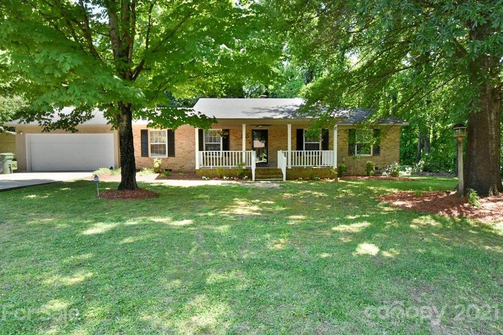 1121 Meadow Drive - Photo 1