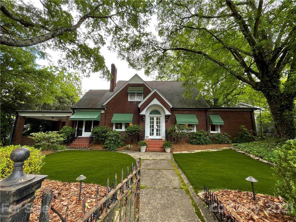 203 Spring Street - Photo 1