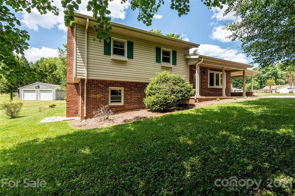 1936 14th Avenue - Photo 1