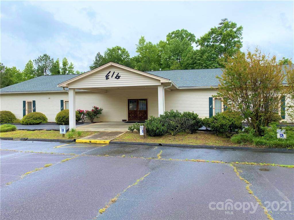 2700 Linwood Road - Photo 1