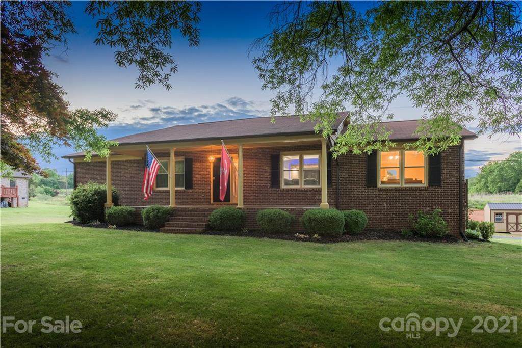 1690 Beverly Street - Photo 1