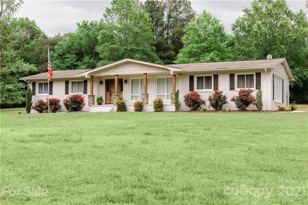 160 Country Club Drive - Photo 1