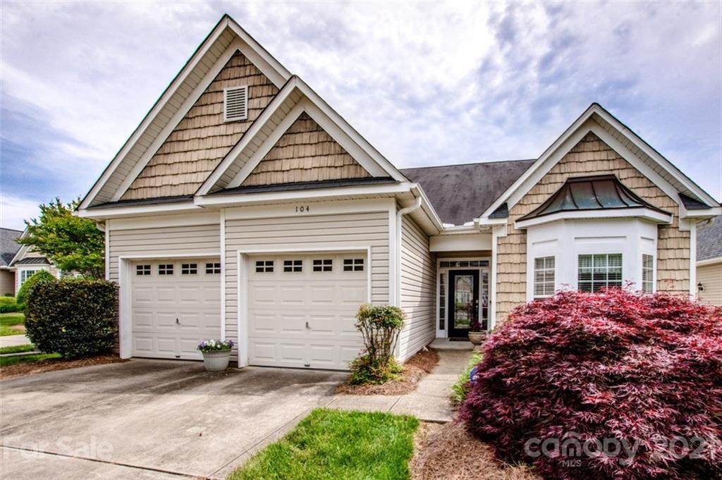 104 Ivy Creek Lane - Photo 1