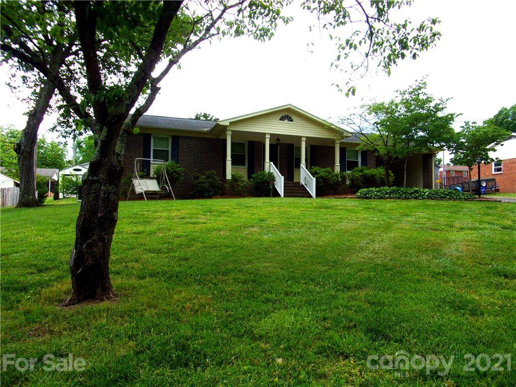 213 Ridgecrest Drive - Photo 1