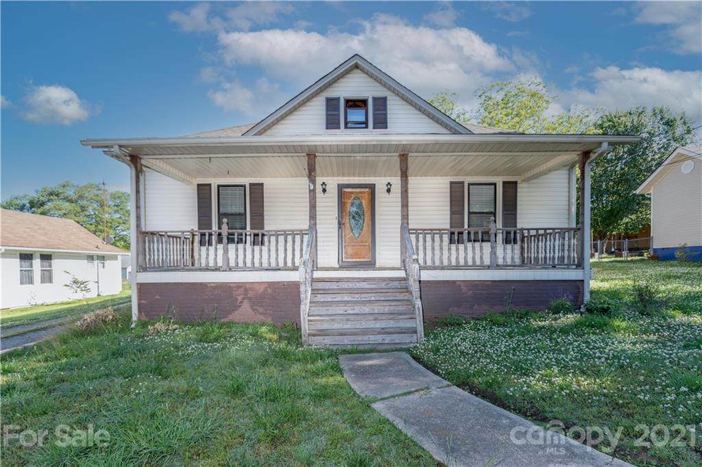 512 7th Street - Photo 1