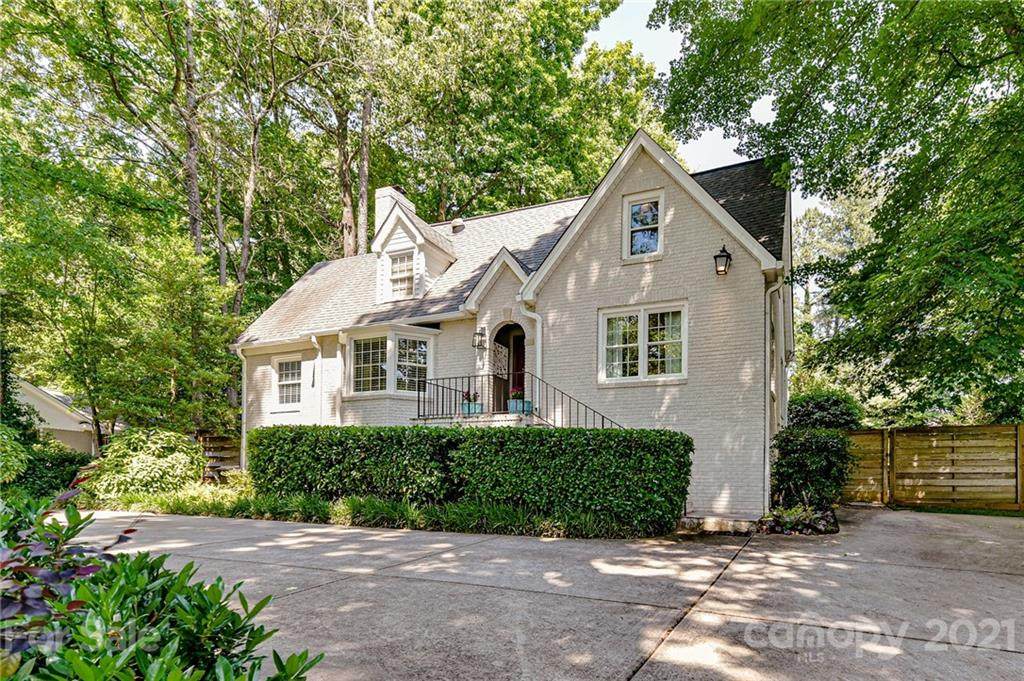 400 Westbury Road - Photo 1