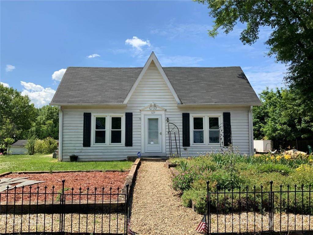 329 E Street - Photo 1