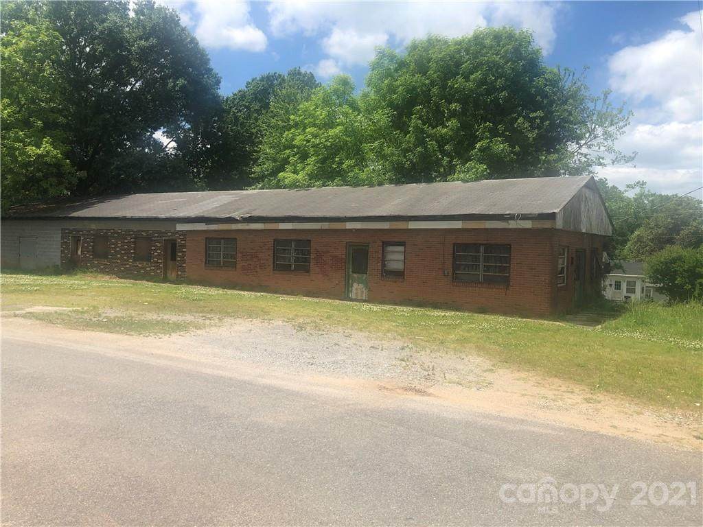 107 Forest Street - Photo 1