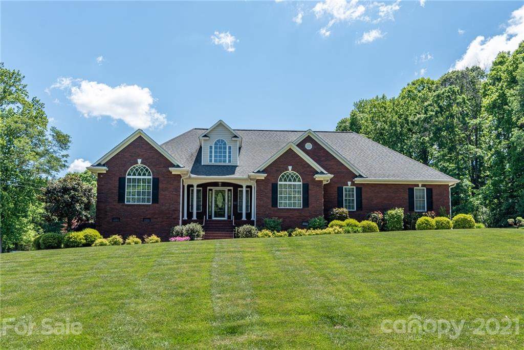 119 Woodhill Drive - Photo 1