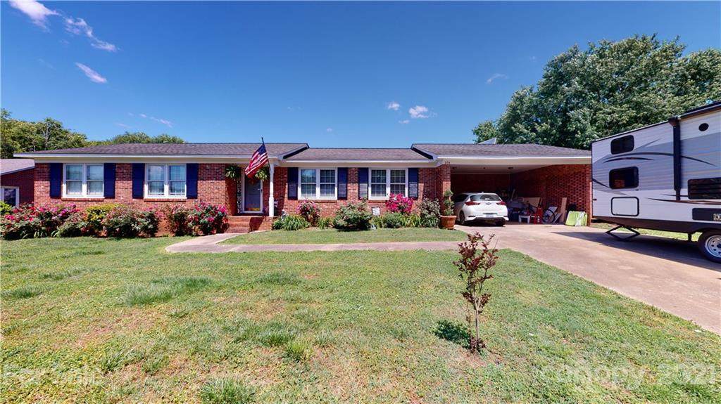 814 Rhodann Drive - Photo 1
