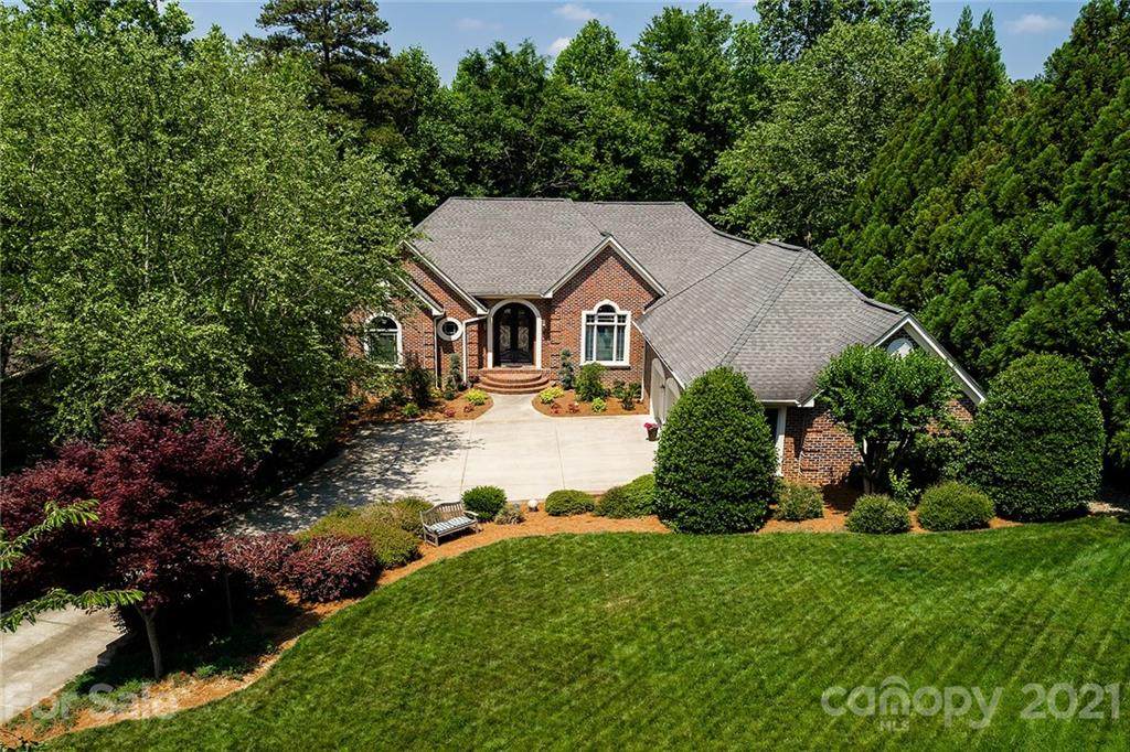 172 Maple View Drive - Photo 1