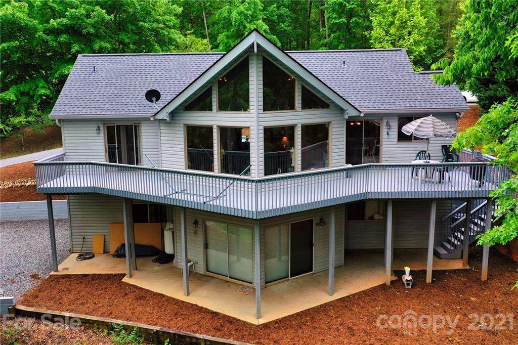 110 Lakewood Drive - Photo 1