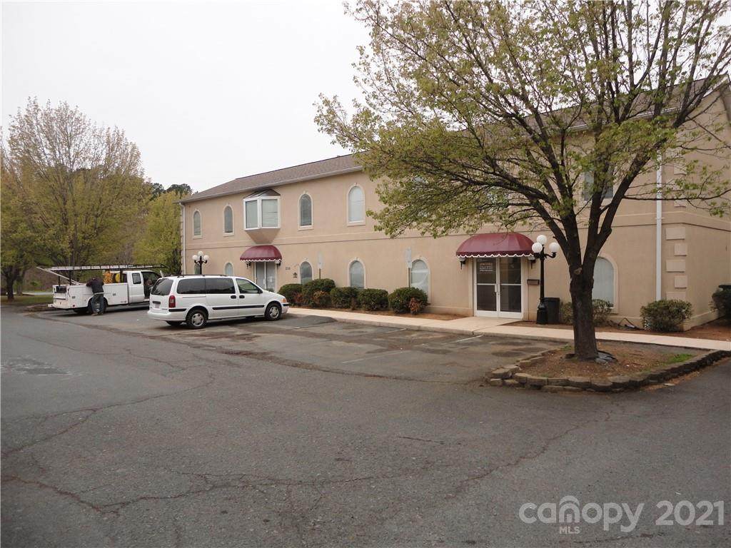 2710 S Main Street - Photo 1
