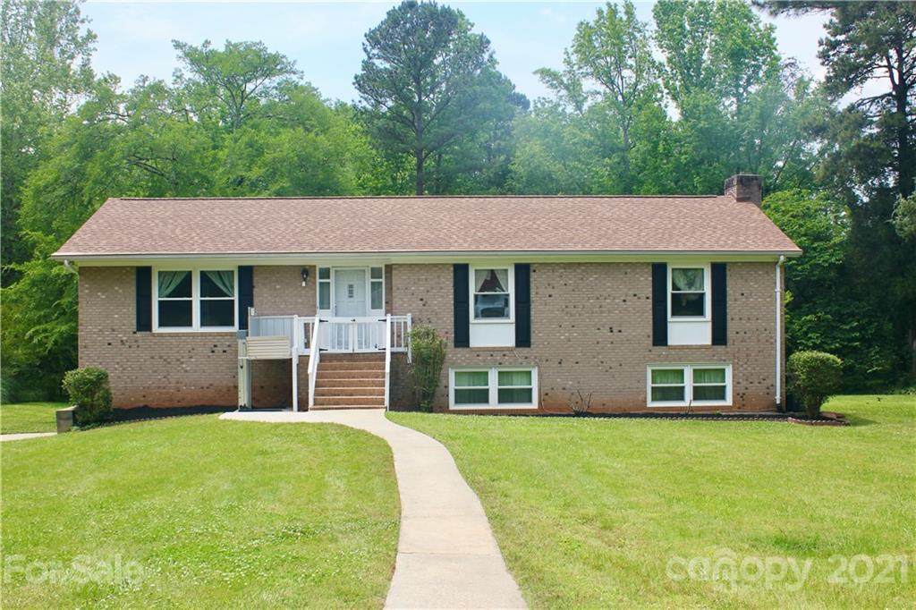 104 Bayberry Drive - Photo 1