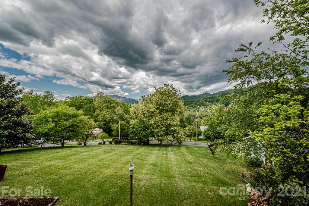 211 Forsythia Lane - Photo 1