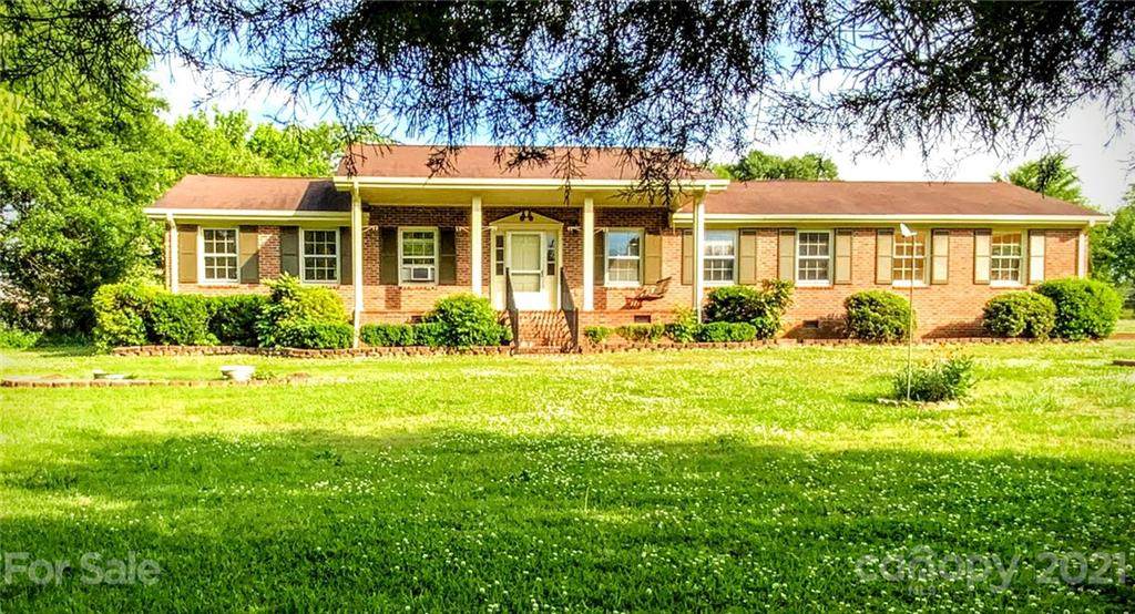 132 Campton Circle - Photo 1
