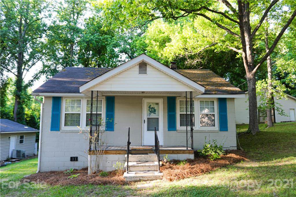 405 Lee Avenue - Photo 1