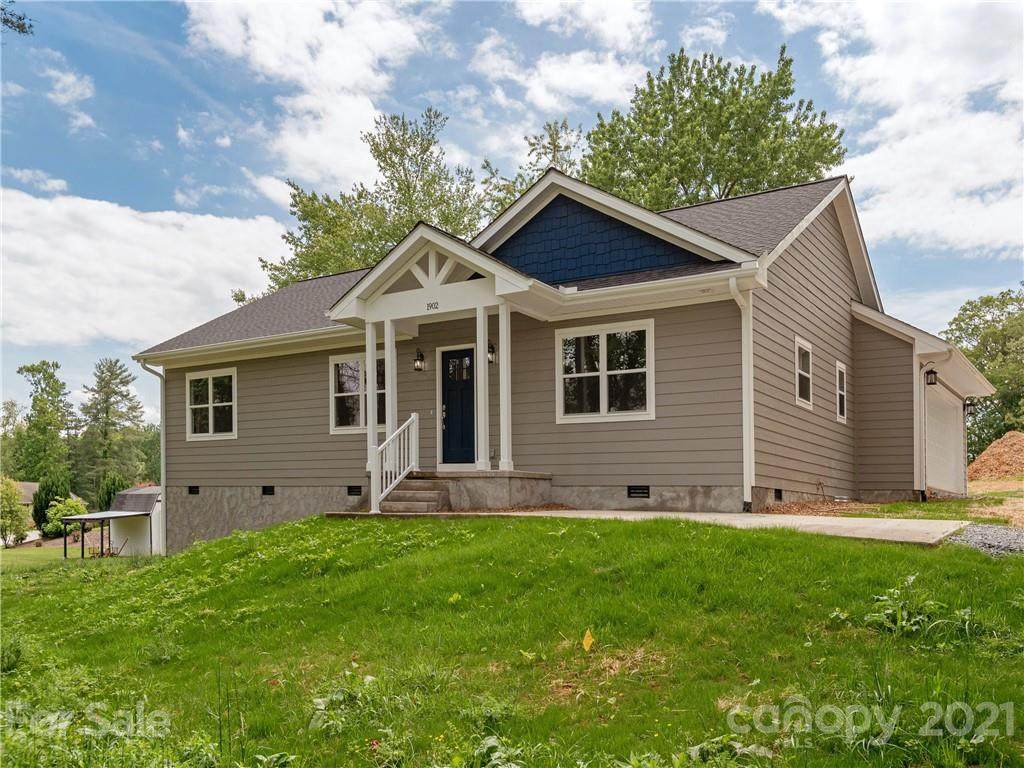 1902 Howard Gap Road - Photo 1