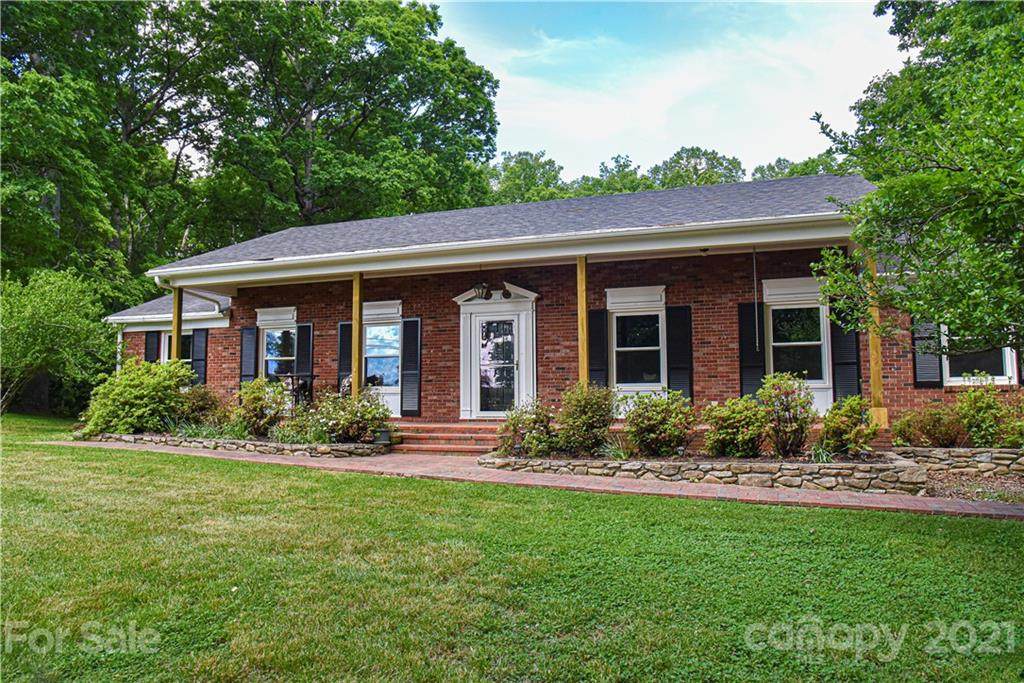 250 Mount Carmel Road - Photo 1