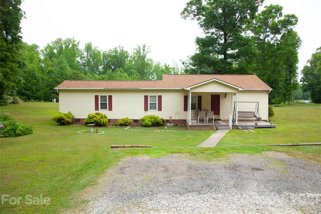 810 Deep Hollow Court - Photo 1