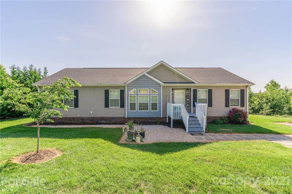 3782 Banoak Road - Photo 1