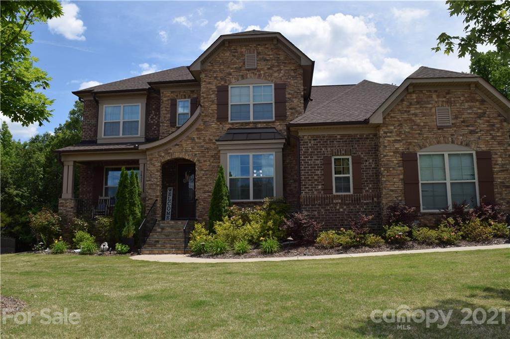 2431 Madeira Circle - Photo 1
