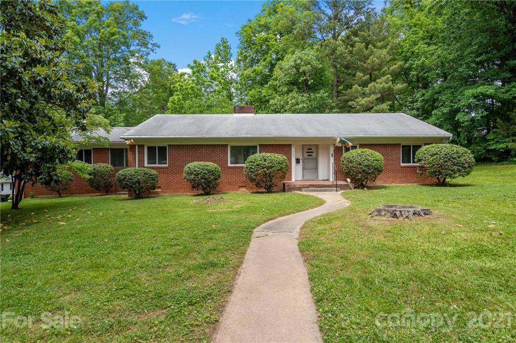 705 Avondale Avenue - Photo 1