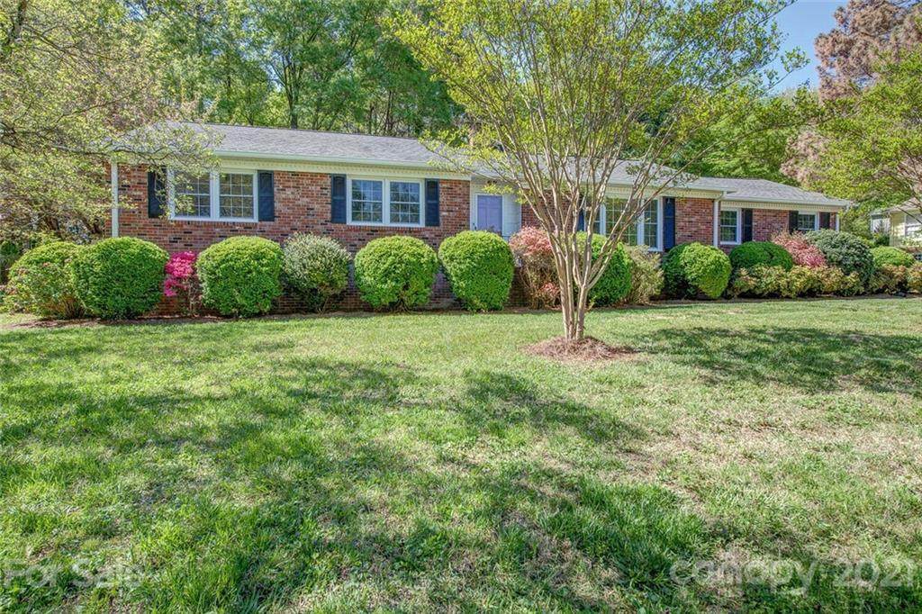 1825 Montclair Avenue - Photo 1