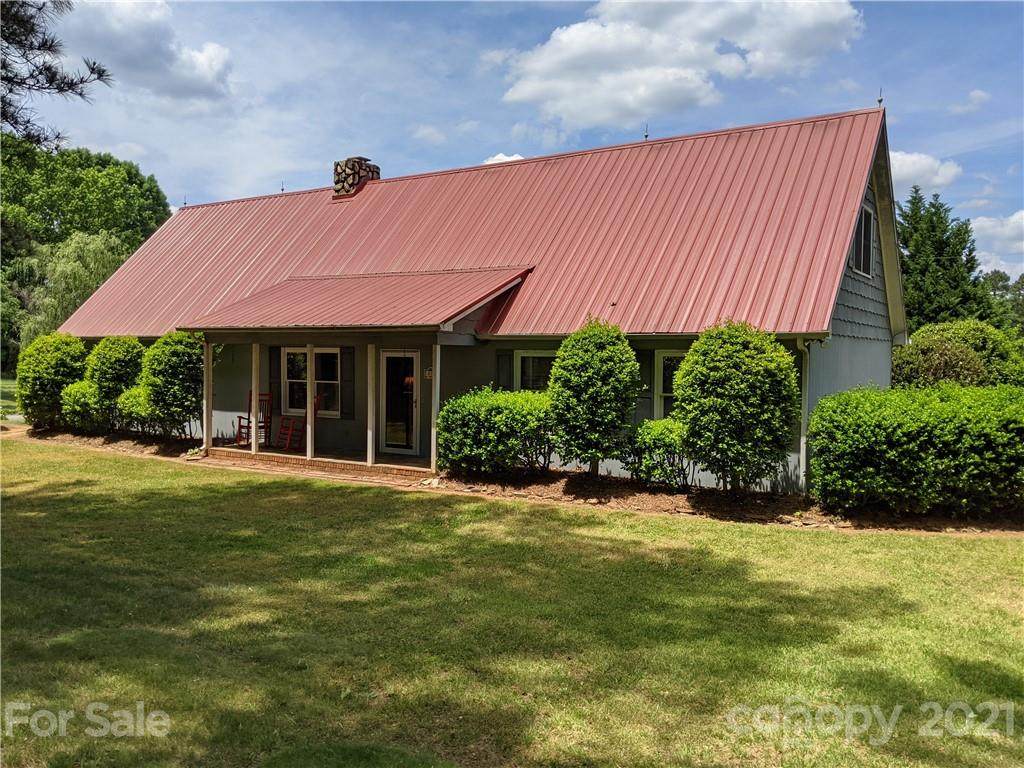 822 Potter Road - Photo 1
