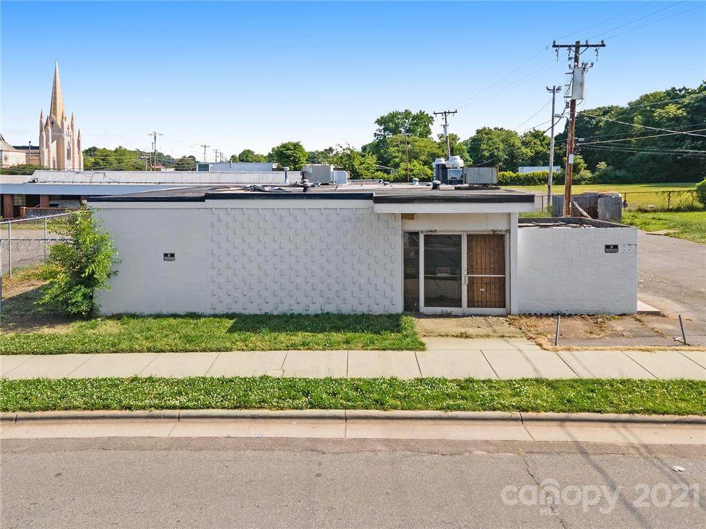 2300 Dr Webber Avenue - Photo 1