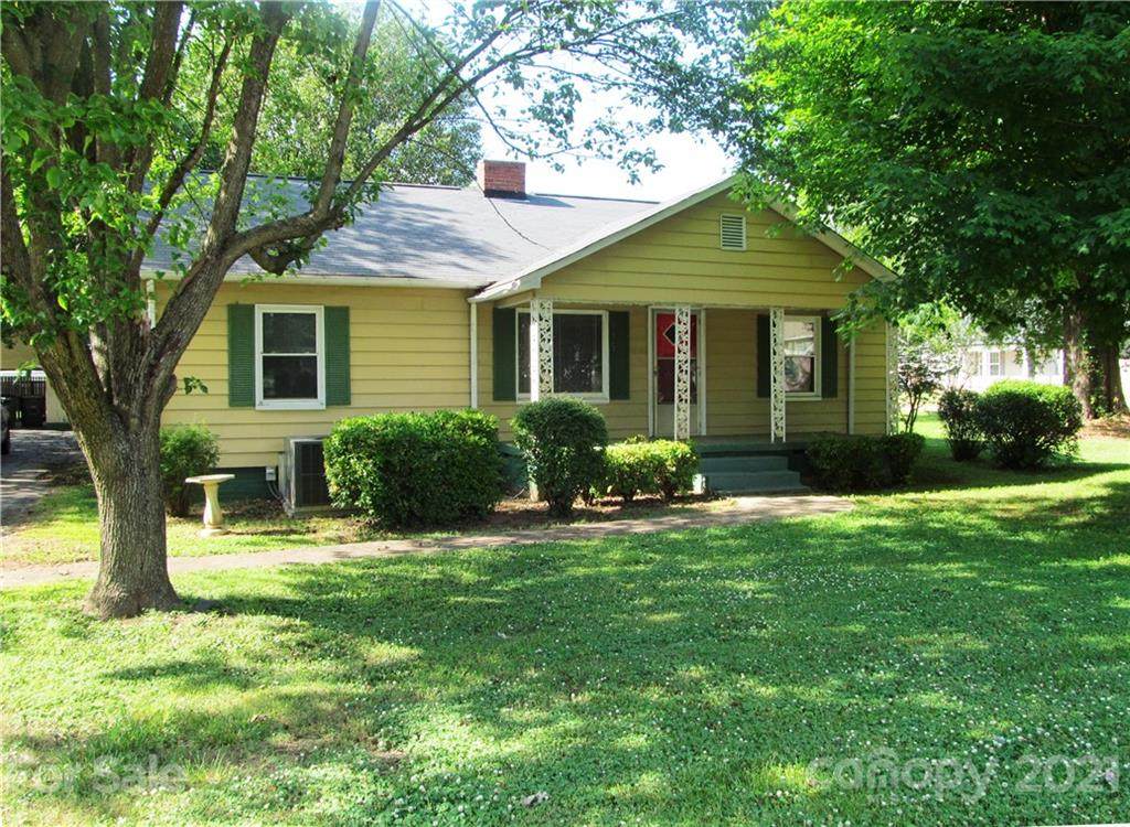 103 Auburn Street - Photo 1