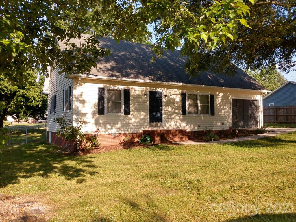 1714 Johnson Street - Photo 1