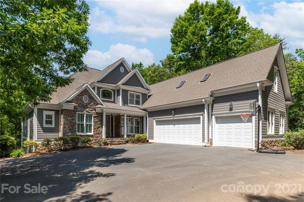1820 Southpoint Lane - Photo 1