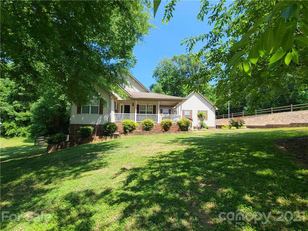 610 Woodend Drive - Photo 1