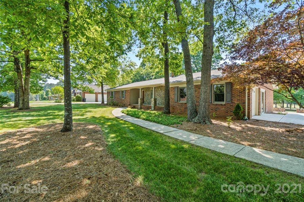 3741 Glenn Oaks Drive - Photo 1